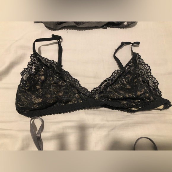 All 3 Aritzia Bralettes Size 3 - Picture 3 of 4
